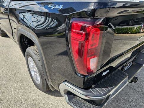 New 2026 GMC Sierra 1500 SLE AWD/4WD image 14