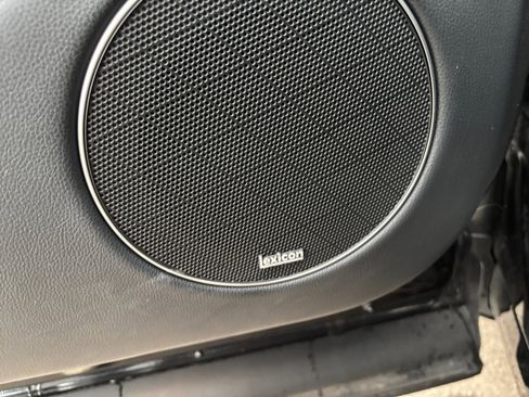 Used 2023 Genesis GV70 3.5T Sport w/ Sport Prestige Package image 27