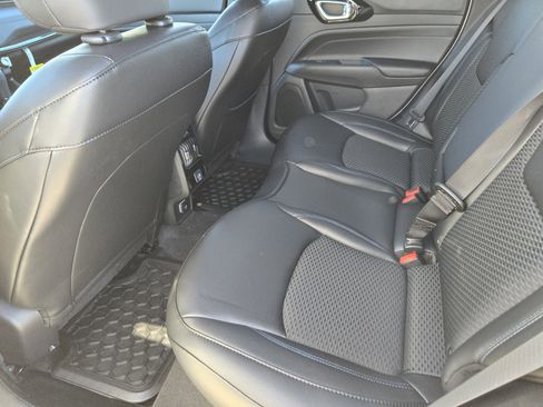 New 2026 Jeep Compass Latitude AWD/4WD image 20