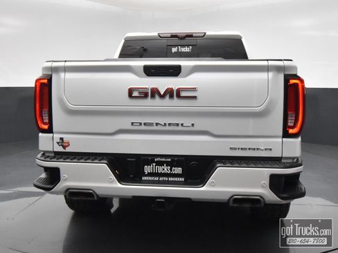 Used 2022 GMC Sierra 1500 Denali w/ Denali Premium Package AWD/4WD image 6