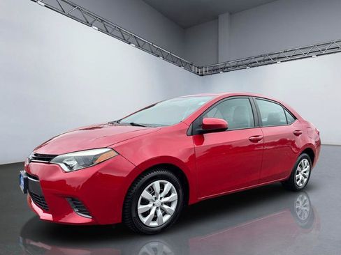 Used 2015 Toyota Corolla LE FWD image 11