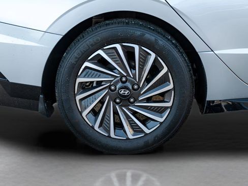 Certified 2025 Hyundai Sonata SEL FWD image 10