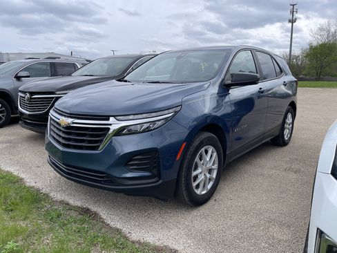 Used 2024 Chevrolet Equinox LS w/ LS Convenience Package image 1