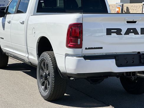 New 2026 RAM 2500 Laramie AWD/4WD image 5