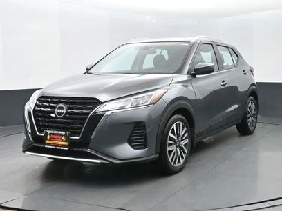 Used 2023 Nissan Kicks SV