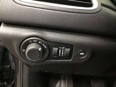 Used 2017 Chrysler 200 LX w/ Touring Convenience Group FWD image 17