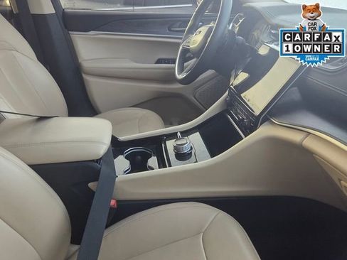 Used 2022 Jeep Grand Cherokee L Limited image 4