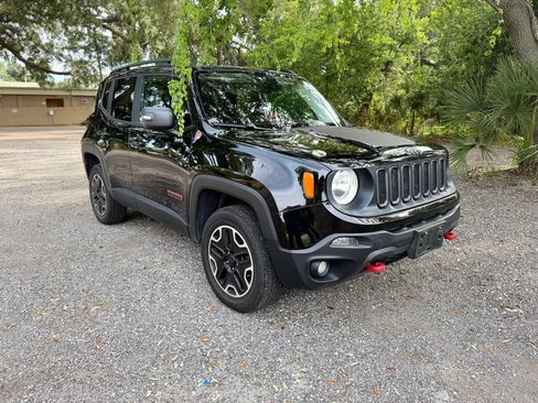 Used 2016 Jeep Renegade Trailhawk AWD/4WD image 1