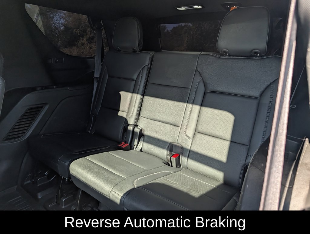Used 2022 GMC Yukon Denali w/ Denali Premium Package AWD/4WD image 29