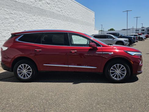 Used 2024 Buick Enclave Essence w/ Trailering Package, 5000 lbs. AWD/4WD image 4