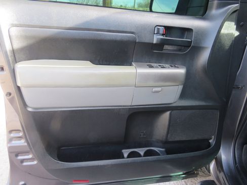 Used 2012 Toyota Tundra 2WD CrewMax w/ Tow Pkg image 8