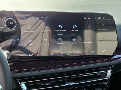 New 2026 Chevrolet Traverse Z71 w/ Driver Confidence Package image 13