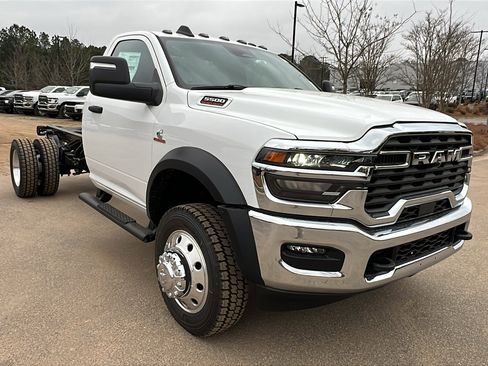 New 2026 RAM 5500 Tradesman w/ Chrome Appearance Group image 5