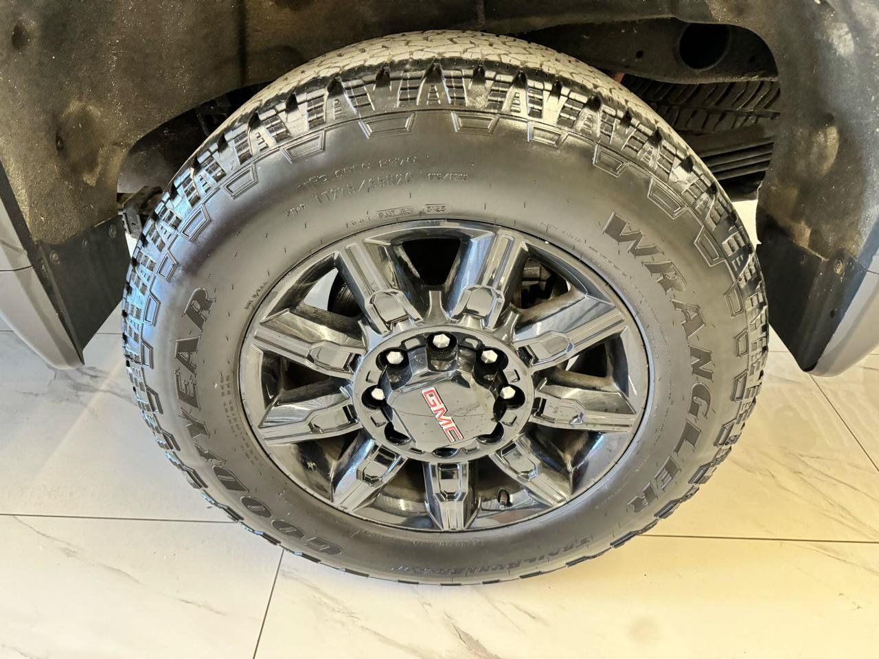 Used 2024 GMC Sierra 2500 AT4 w/ Snow Plow Prep/Camper Package AWD/4WD image 33