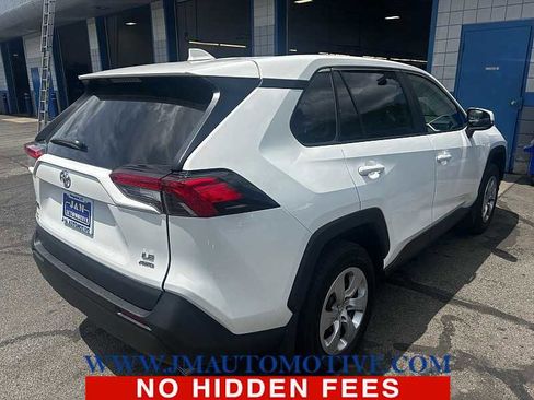 Used 2023 Toyota RAV4 LE AWD/4WD image 3