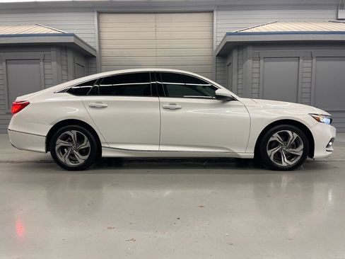 Used 2018 Honda Accord EX image 8