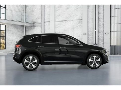 Certified 2026 Mercedes-Benz GLA 250 4MATIC image 17