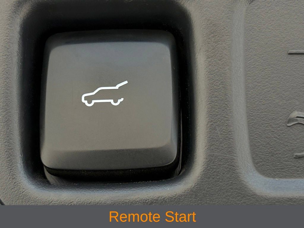 Used 2024 Ford Expedition Limited AWD/4WD image 7
