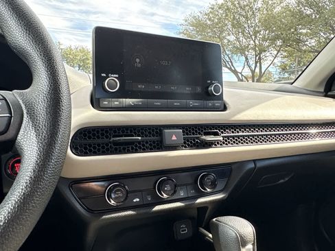 Used 2025 Honda HR-V LX image 15