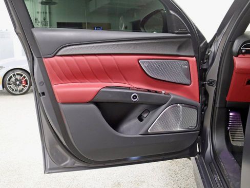 Used 2023 Maserati Grecale Trofeo image 34