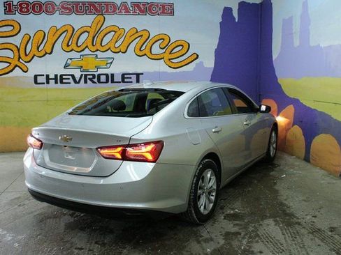 Used 2021 Chevrolet Malibu LT FWD image 4