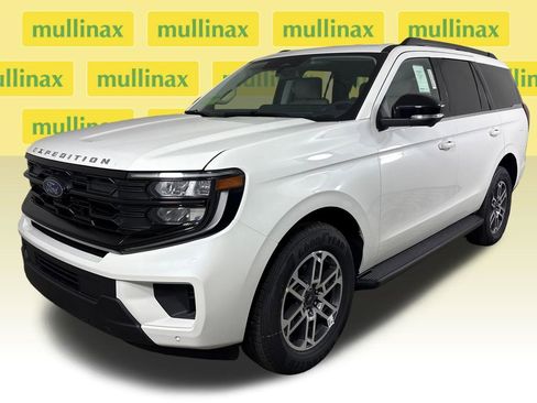 New 2026 Ford Expedition Active RWD image 12