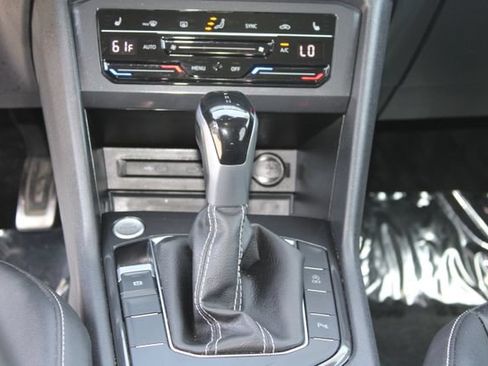 Used 2023 Volkswagen Tiguan SE R-Line FWD image 17