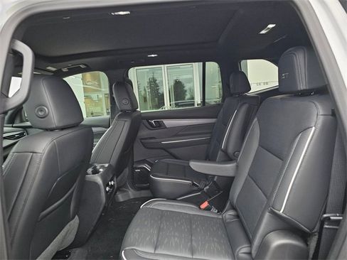 New 2025 Buick Enclave Sport Touring w/ Super Cruise Package image 19