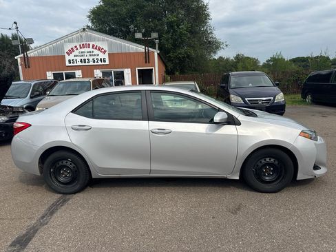Used 2019 Toyota Corolla LE FWD image 4