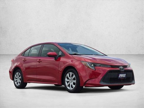 Used 2021 Toyota Corolla LE FWD image 3