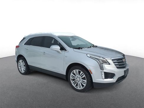 Used 2019 Cadillac XT5 Premium Luxury image 2