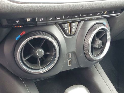 Used 2020 Chevrolet Blazer LT image 19