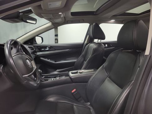 Used 2023 Nissan Maxima SL FWD image 14