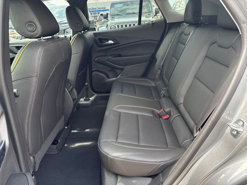 Used 2025 Chevrolet Trax ACTIV FWD image 20