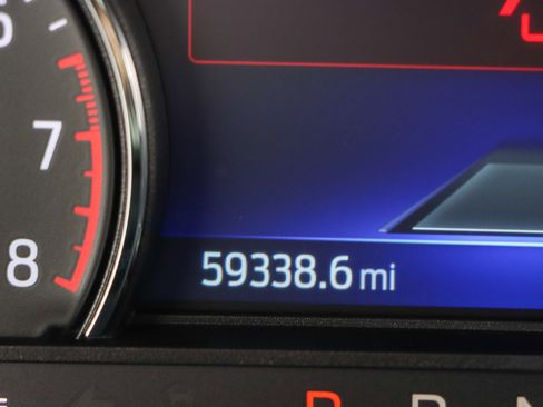 Used 2023 Ford Explorer Limited image 16