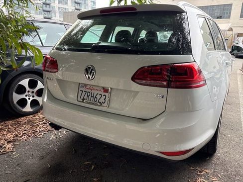 Used 2015 Volkswagen Golf TDI SEL image 5