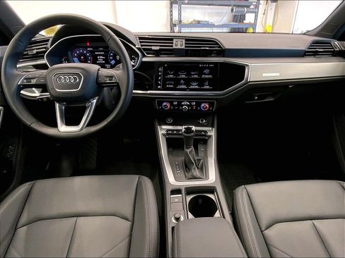 Certified 2025 Audi Q3 2.0T Premium w/ Convenience Package AWD/4WD image 14