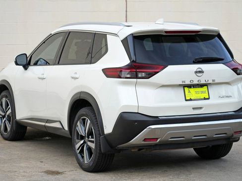 Used 2021 Nissan Rogue Platinum FWD image 46