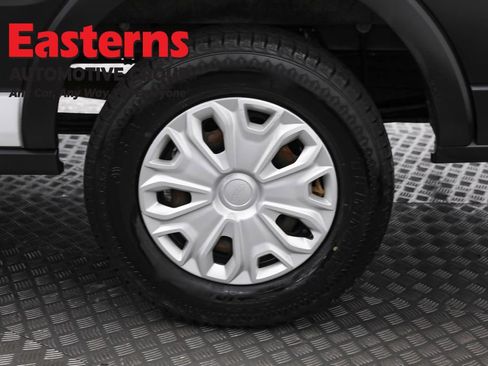 Used 2023 Ford Transit 350 XLT image 32