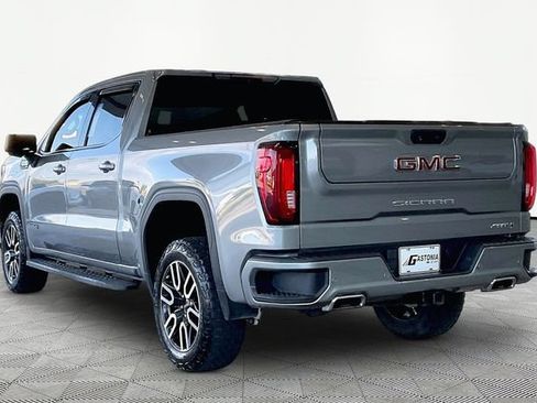 Used 2023 GMC Sierra 1500 AT4 w/ Technology Package AWD/4WD image 4