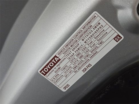 Used 2021 Toyota Highlander Platinum image 29