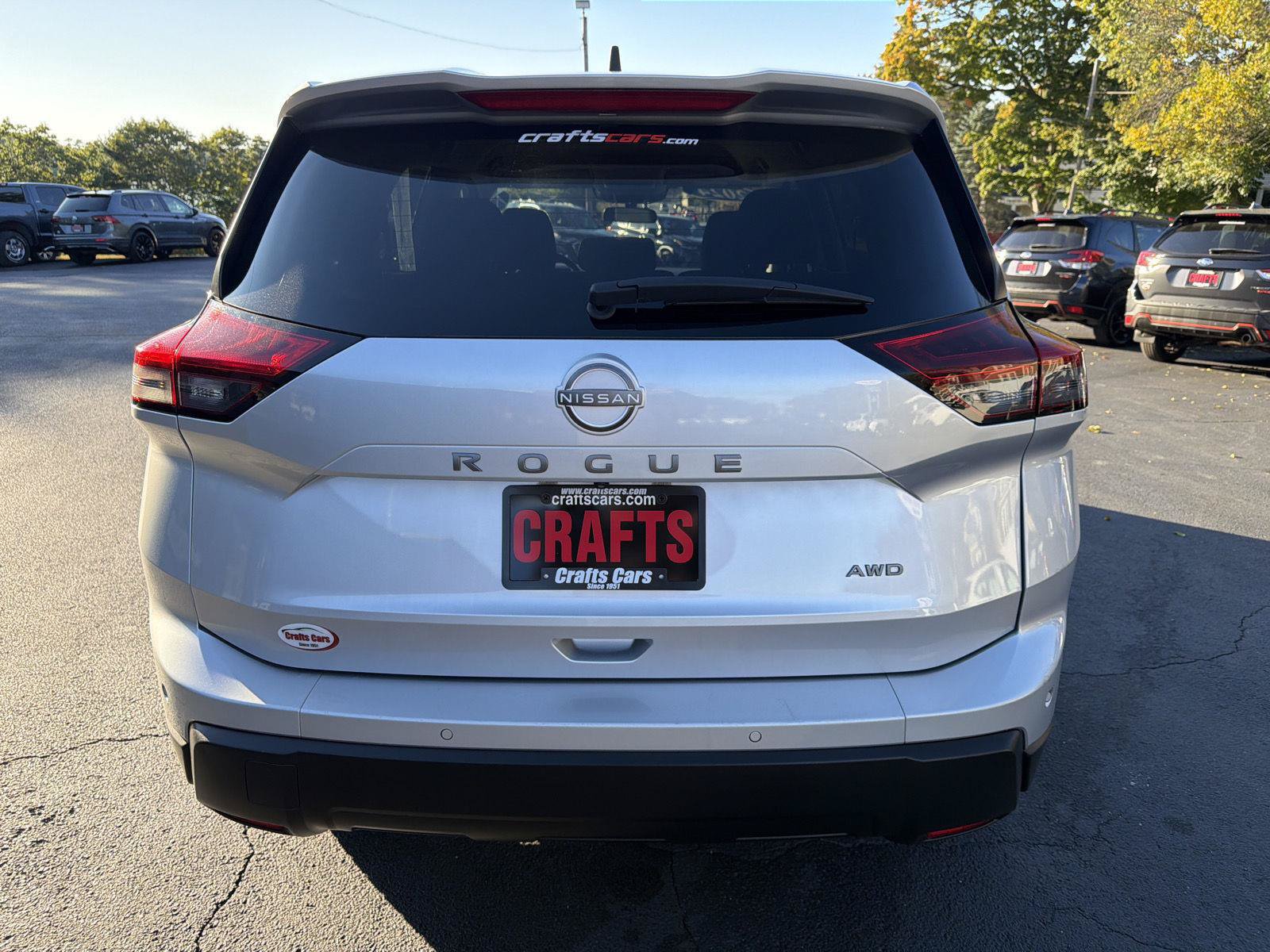 Used 2024 Nissan Rogue S AWD/4WD image 4