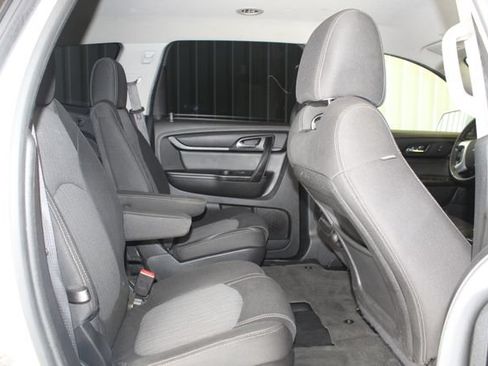 Used 2017 Chevrolet Traverse LT FWD image 21