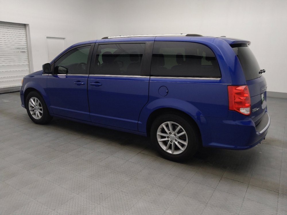 Used 2020 Dodge Grand Caravan SXT w/ Driver Convenience Group FWD image 3