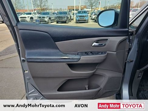 Used 2016 Honda Odyssey SE image 10