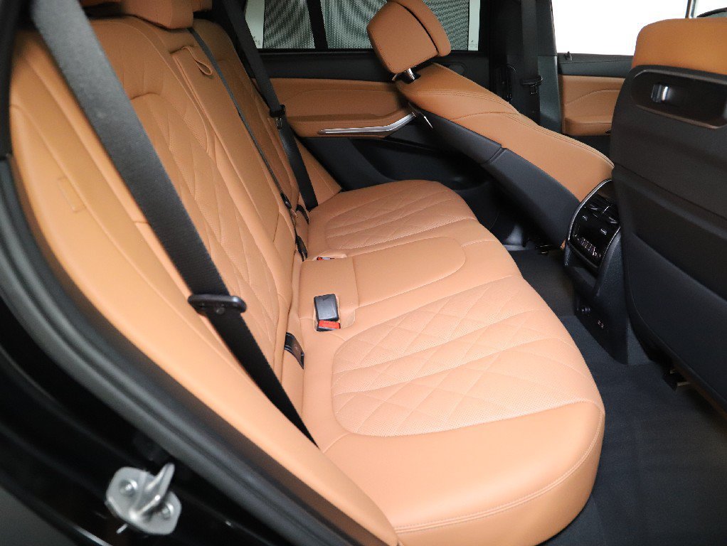Used 2026 BMW X5 xDrive40i AWD/4WD image 36