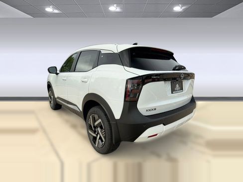New 2026 Nissan Kicks SV w/ Cold Weather Package image 3