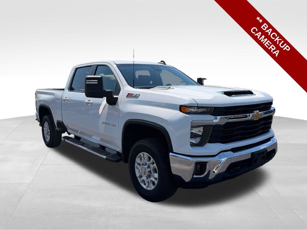Used 2025 Chevrolet Silverado 2500 LT AWD/4WD image 12