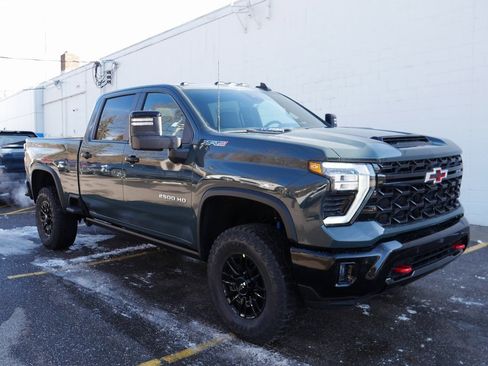 New 2026 Chevrolet Silverado 2500 ZR2 image 2