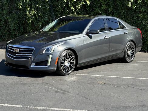 Used 2018 Cadillac CTS Luxury RWD image 4